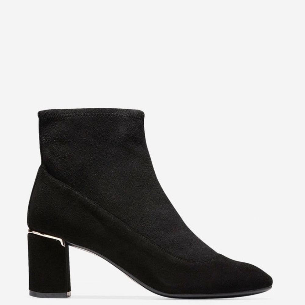 ✨Host Pick✨Cole Haan stretch booties
